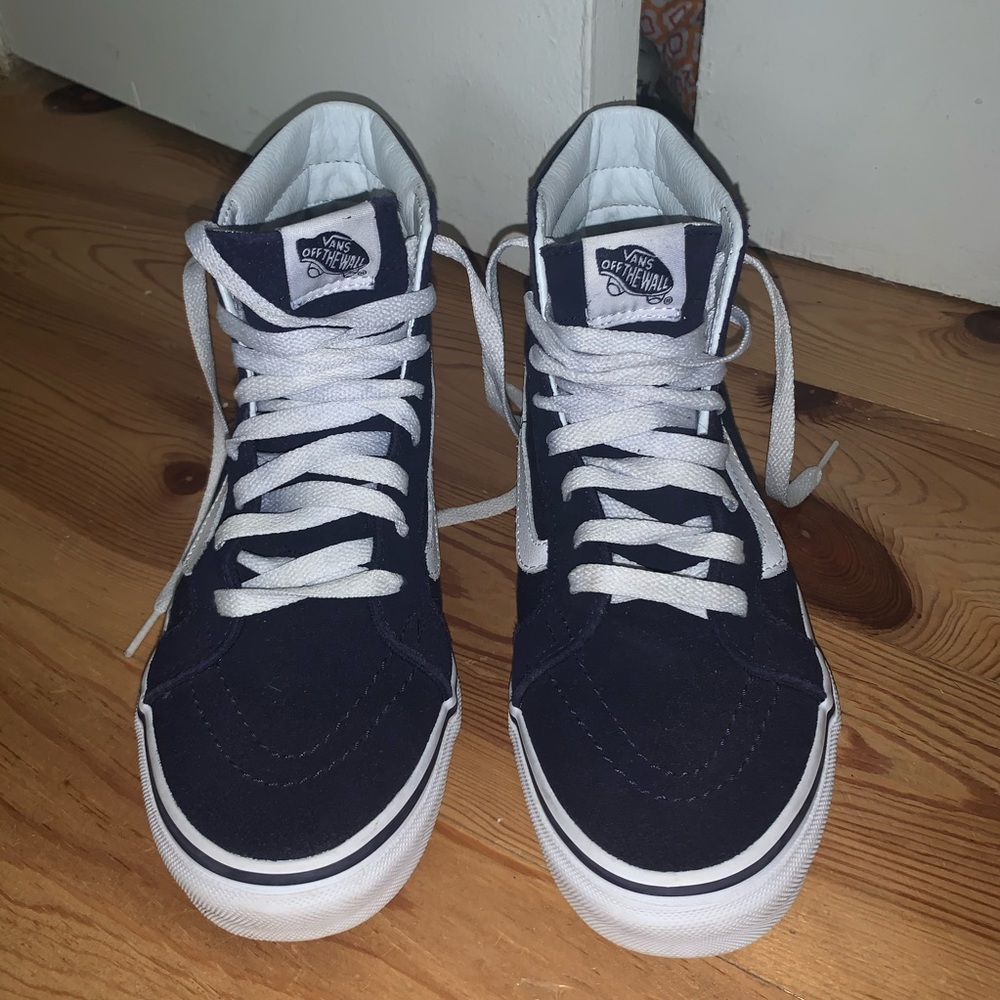 dark blue sk8-hi vans !!
